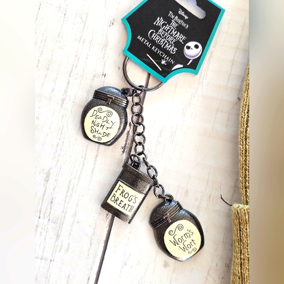 NEW LOT of 2 Disney NBC Khaki Oogie Boogie Beanie Cap Hat & Metal Keychain - Picture 4 of 7